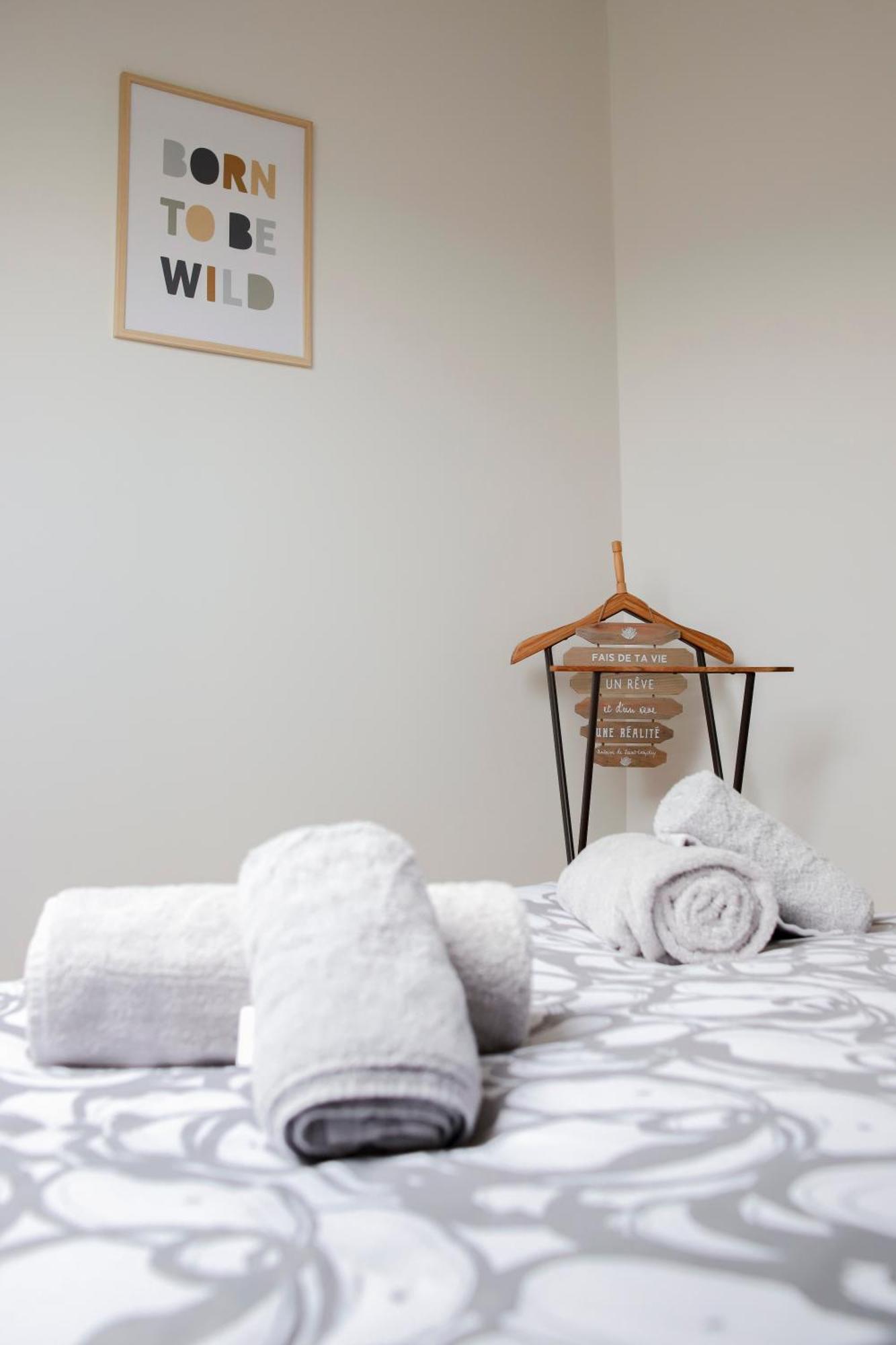 Appartement Entier *Au Pied De La Gare* 奥尔日河畔于维西 外观 照片